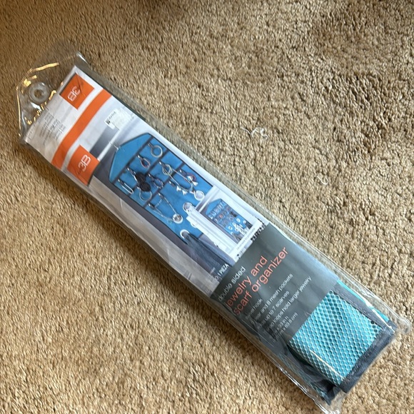 Hanging Jewelry Organizer by Easy Home Solutions 16” x 33” Double Sided New - Picture 3 of 6